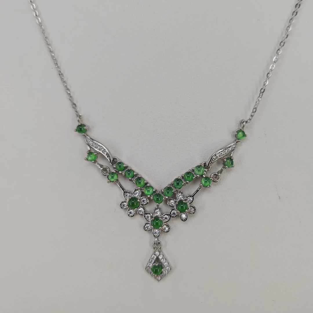 天然翡翠A货阳绿蛋面项链