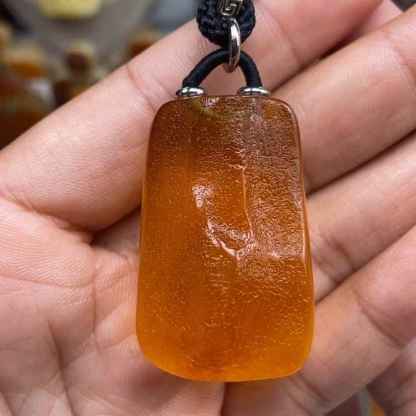【闪购商品】琥珀颈饰未镶嵌