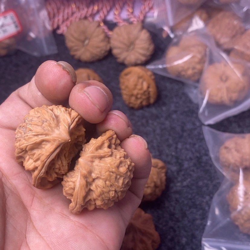 【闪购商品】文玩核桃吊坠?****生38蛇头