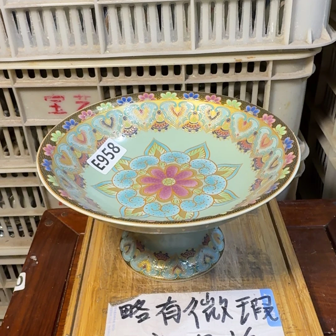 微瑕疵介意勿拍陶瓷器皿E499