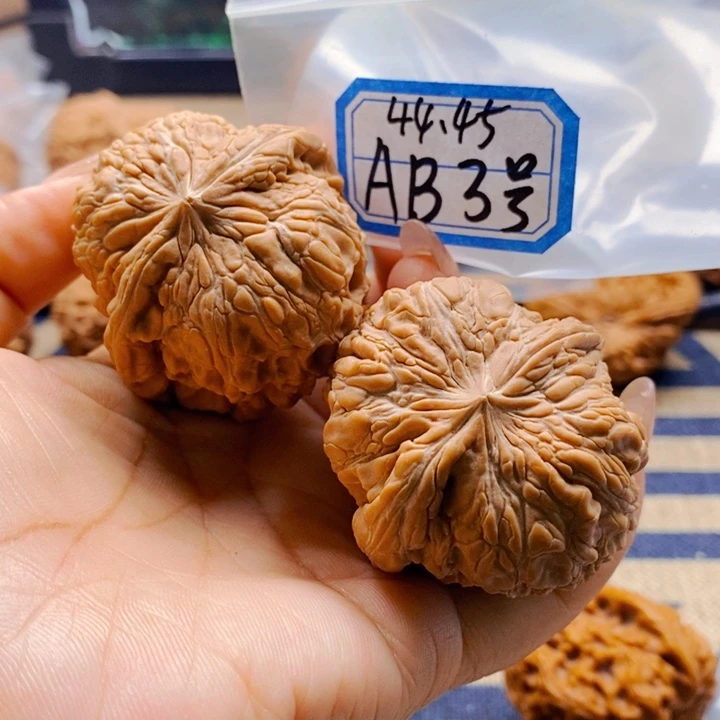 文玩核桃把件闷墩