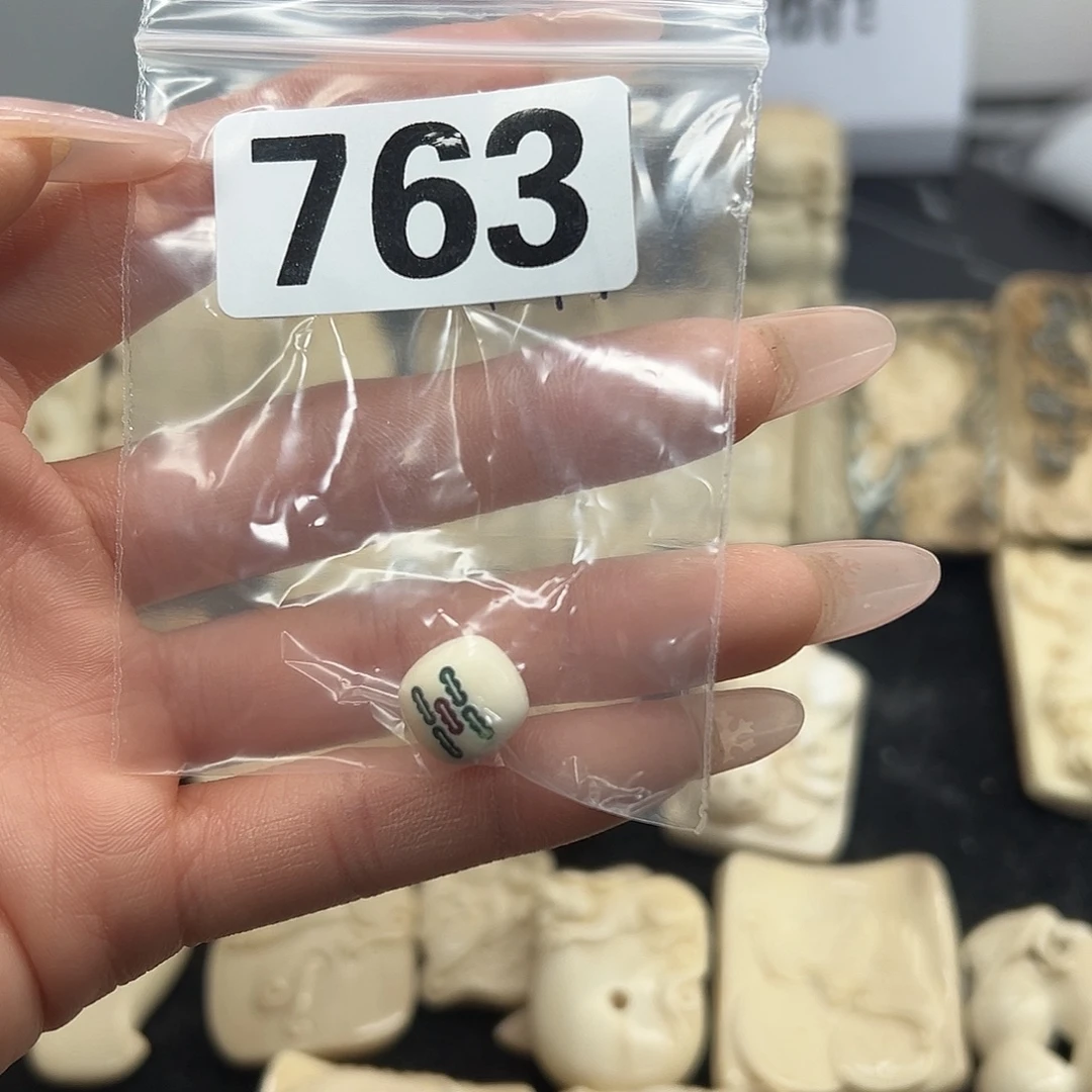 天然猛犸牙雕刻品