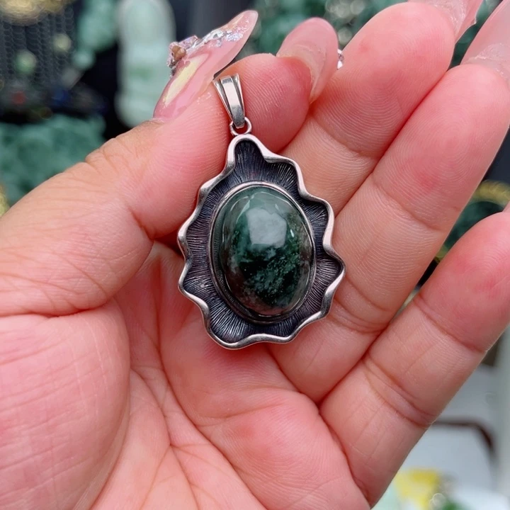 银S925镶嵌透闪石-蛇纹石玉颈饰