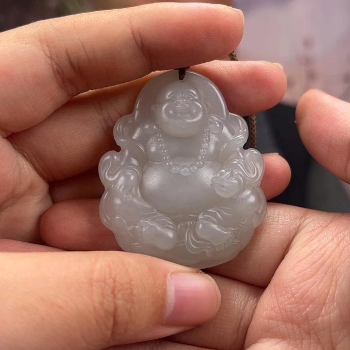 隆***具和田玉未镶嵌颈饰