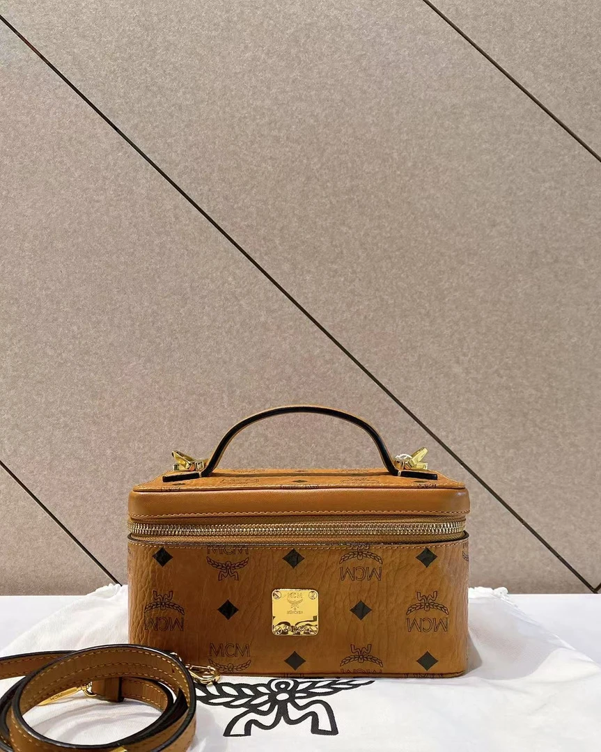 95新 MCM 帝爵奢品/MCM/焦糖色方盒子单肩包