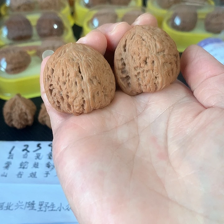 文玩核桃吊坠35尺对歪