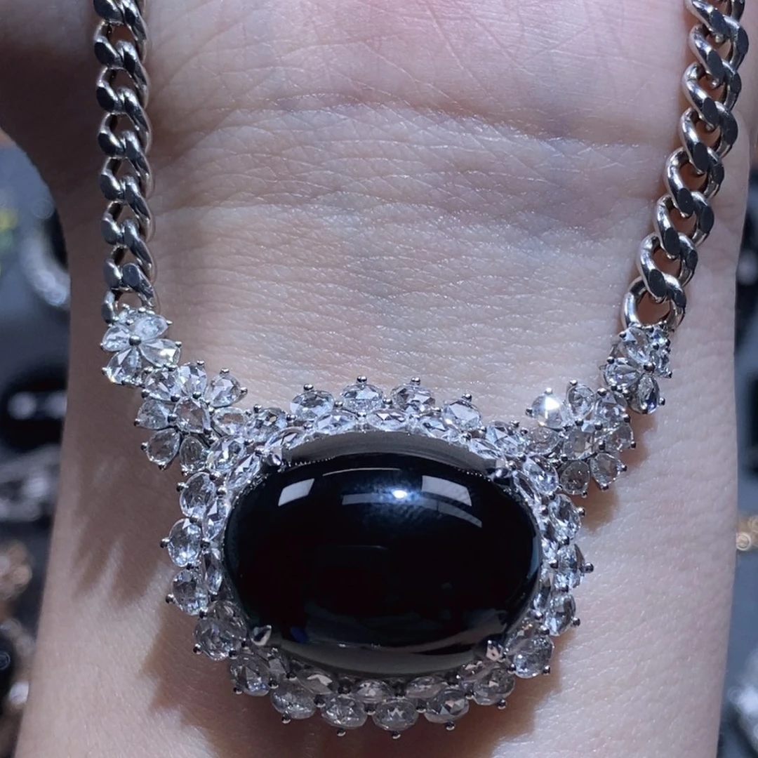 噜***啦翡翠18K金镶嵌套链