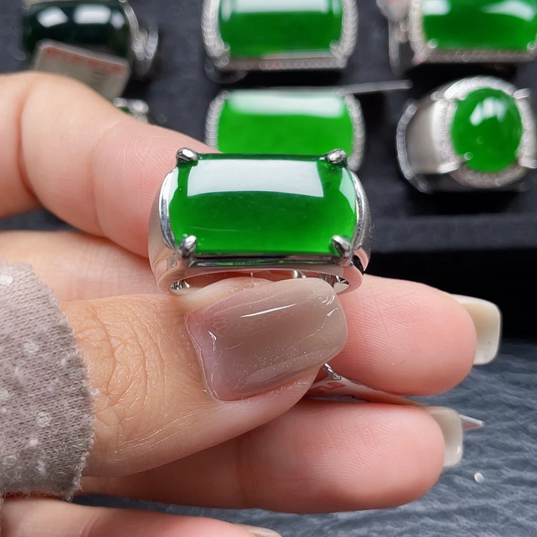 翡翠银S925镶嵌戒指天然A货翡翠没运费险3797