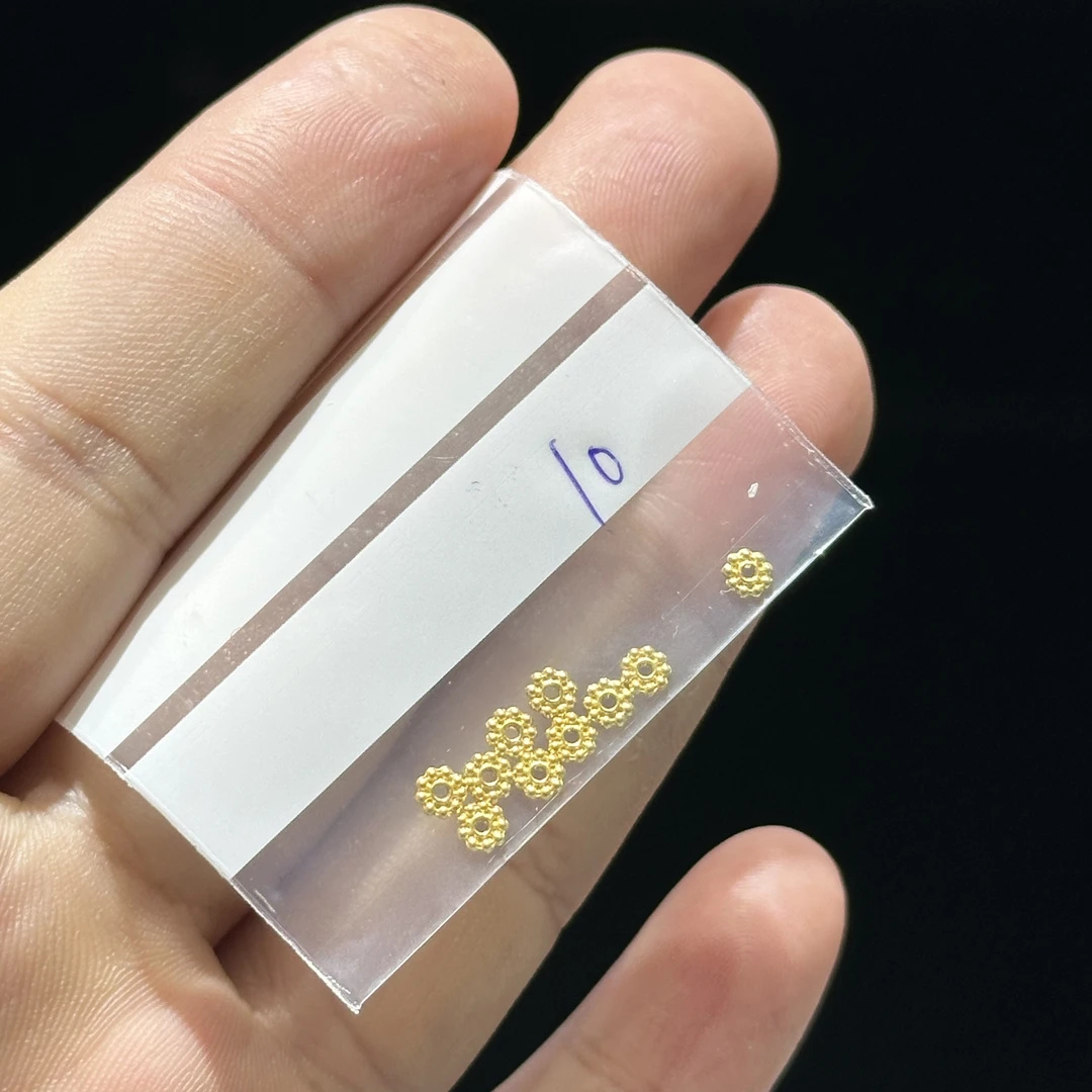 足金9999 卡3 小花隔片 0.843