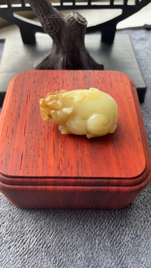 老玉高品质貔貅挂坠