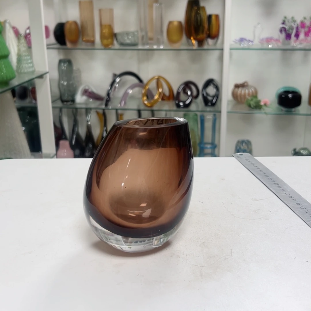 透棕色斜口厚壁花瓶高度14微瑕