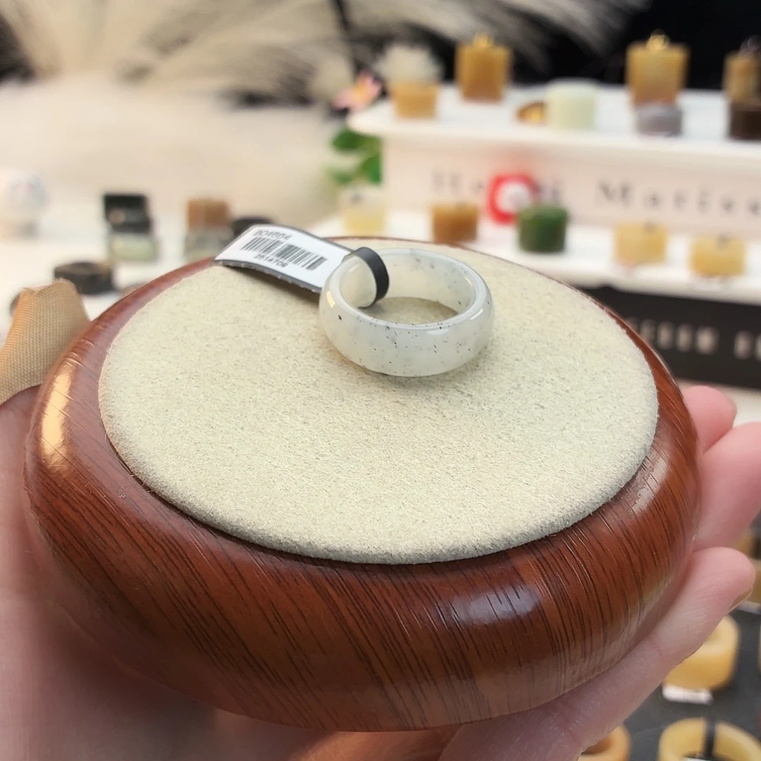 和田玉未镶嵌戒指冰底点墨轮胎18.02mmj107