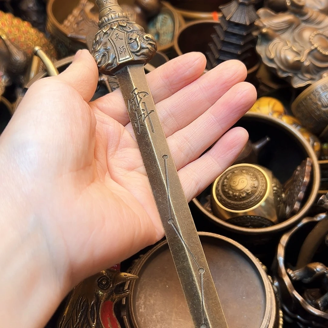 精美铜器工艺品等