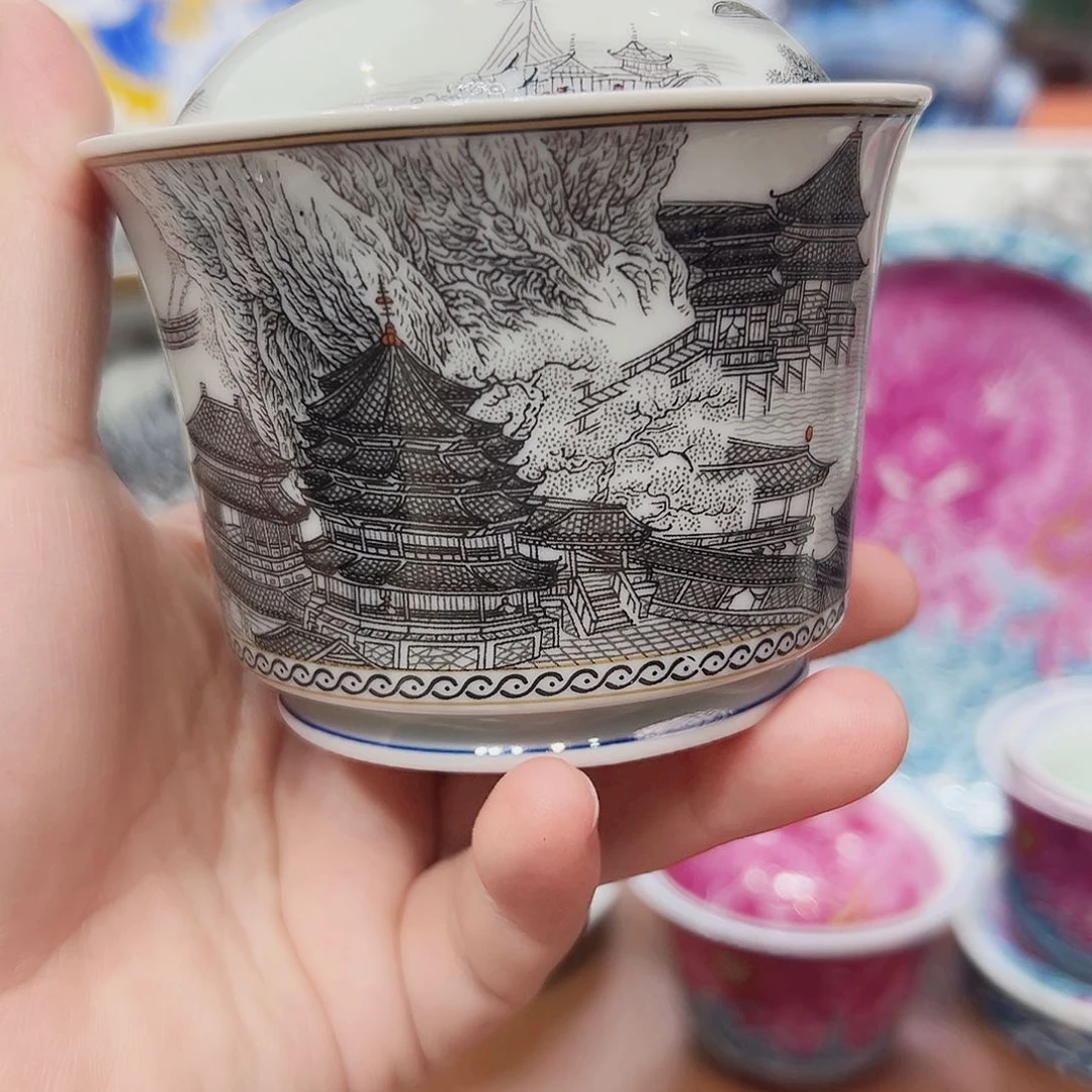 摆件铭**子景德镇陶瓷研究所工作的