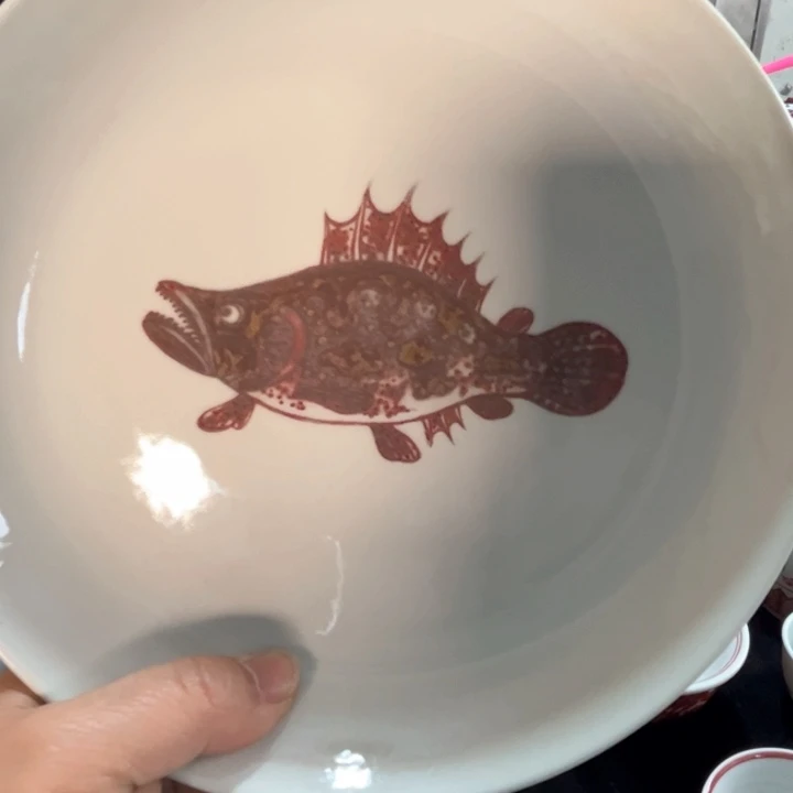 青花里红釉里红杯子