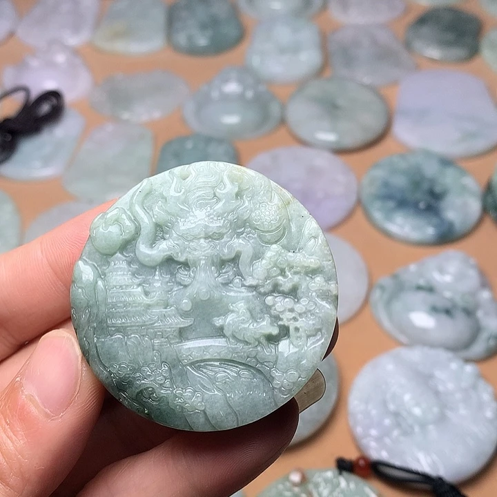 翡翠未镶嵌颈饰山水龙牌