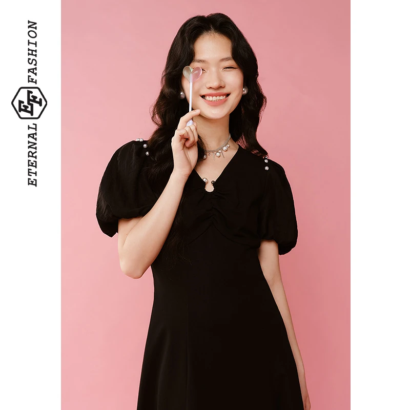 EF夏季新款复古气质泡泡袖黑色收腰V领连衣裙E1242L0053