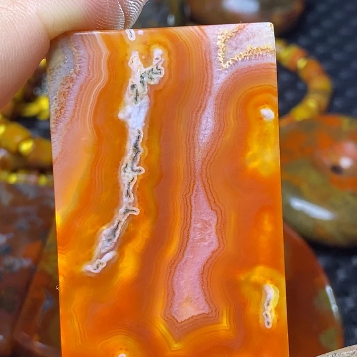 玛瑙/玉髓颈饰未镶嵌