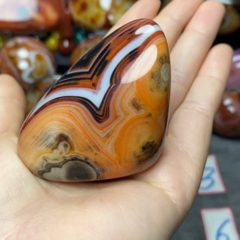 未镶嵌玛瑙/玉髓珠宝奇石