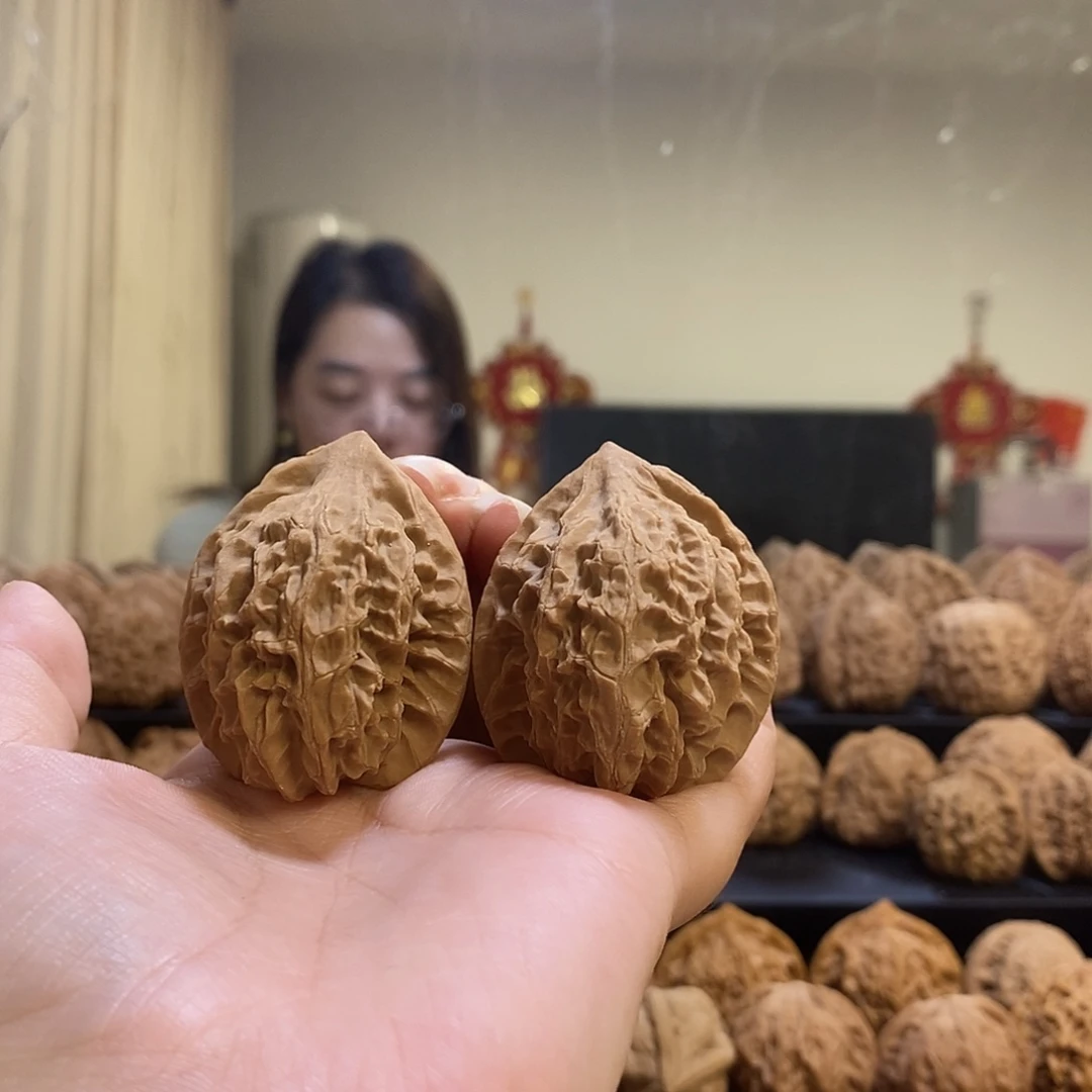 把件文玩核桃37野生鸡心