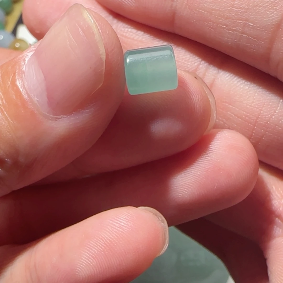 定制翡翠未镶嵌天然翡翠珠子