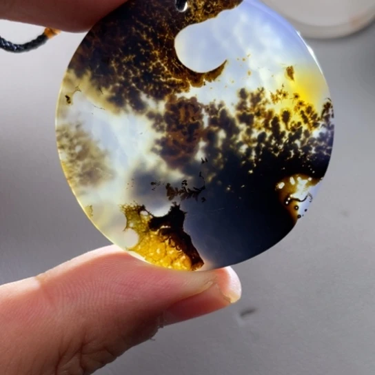 玛瑙/玉髓颈饰未镶嵌股*