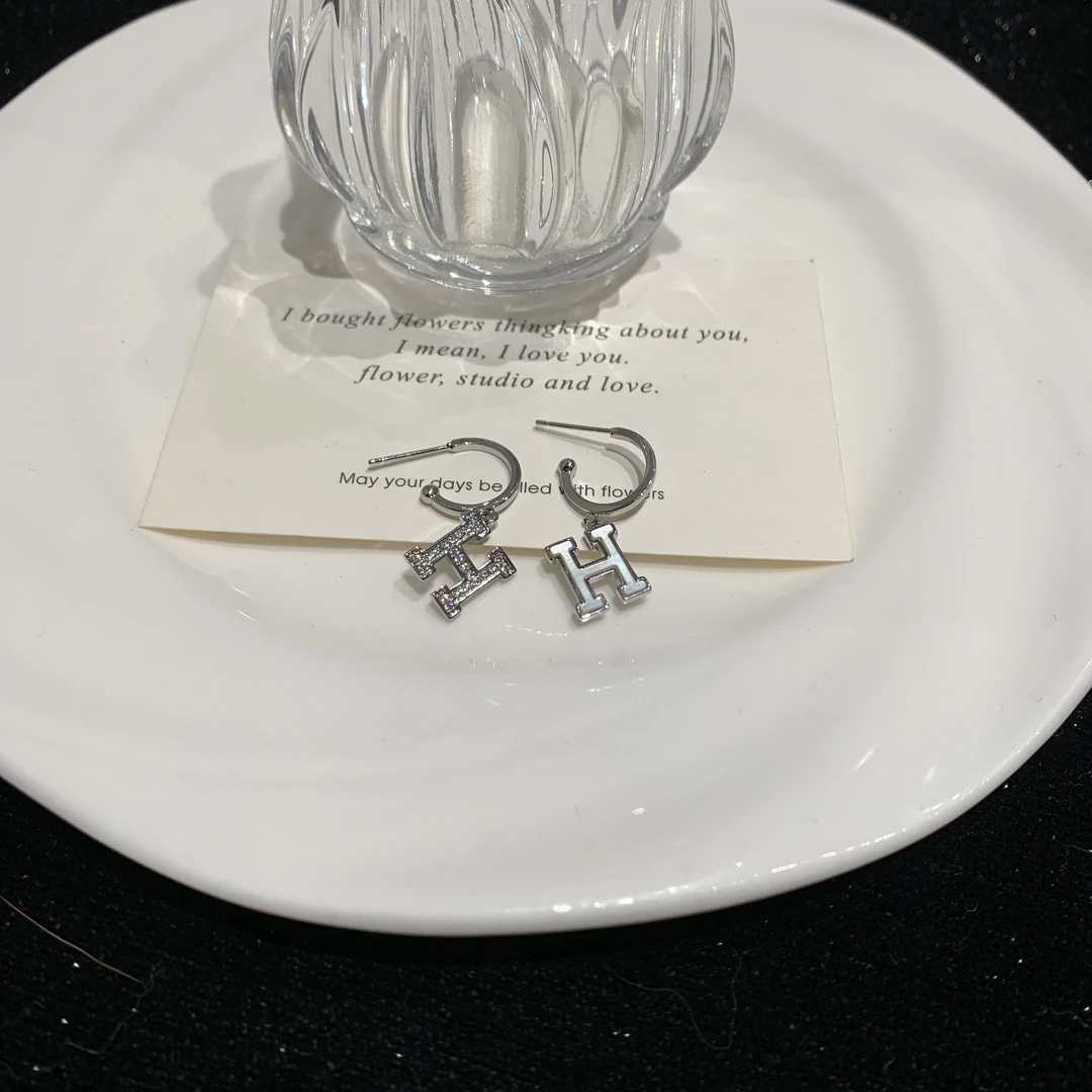 铜合金耳饰 Al6055日韩风超闪字母耳钉女小众设计感潮流耳环