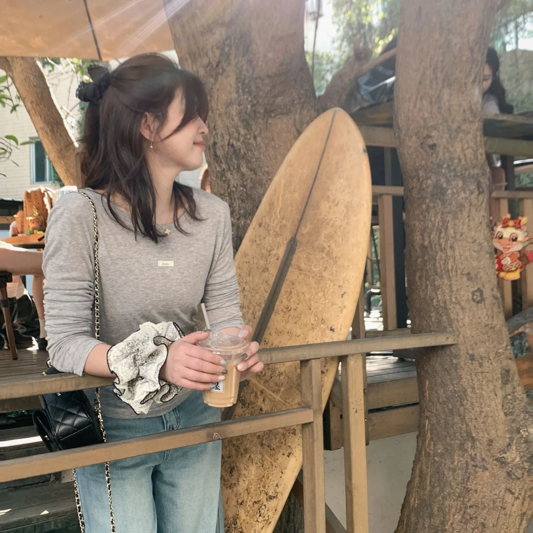 漫姐的店现货【标签tee】韩系简约设计感百搭圆领显瘦休闲灰色T恤