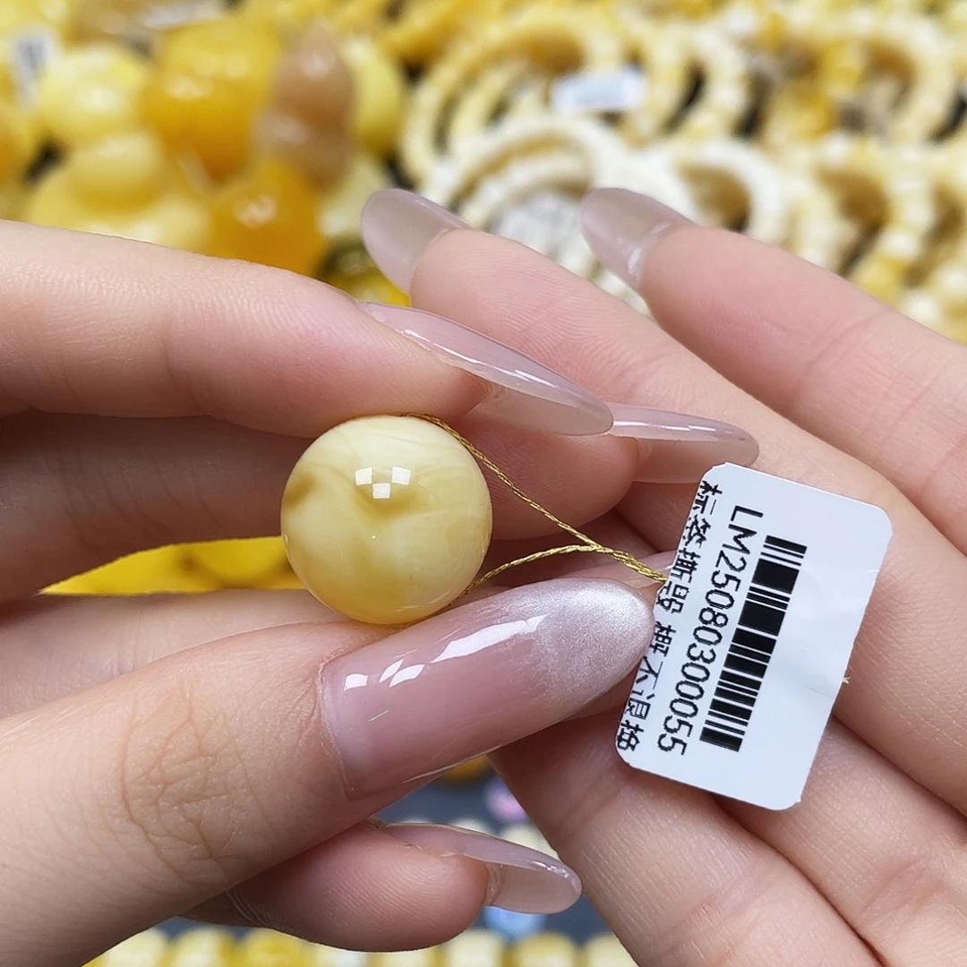 蜜蜡未镶嵌裸石圆珠15.9mm冰片