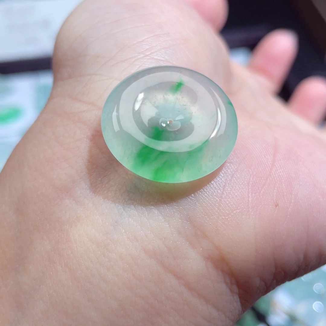 颈饰未镶嵌翡翠平安扣