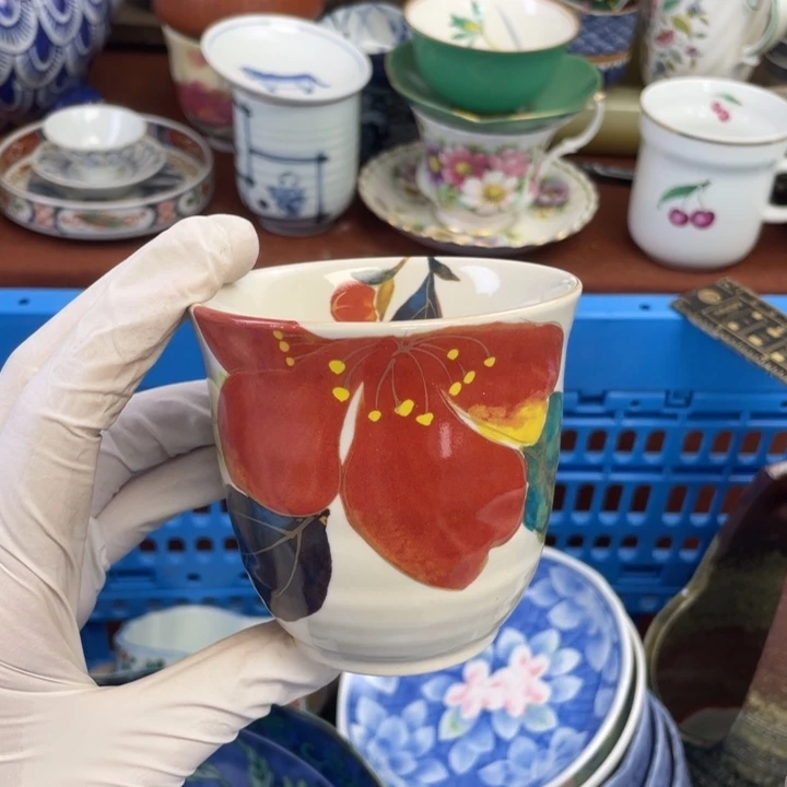 他家瓷器真美….开播了