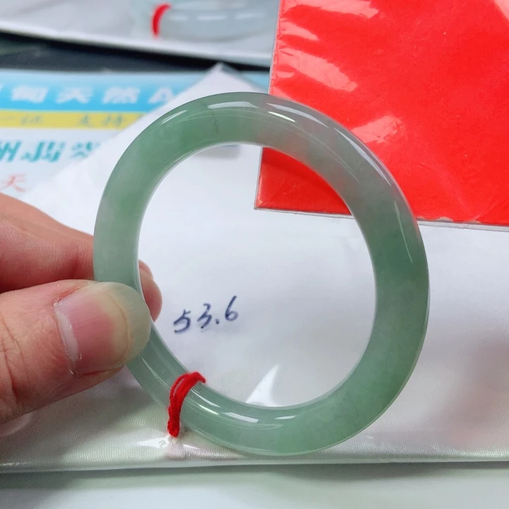 翡翠手镯未镶嵌0177号