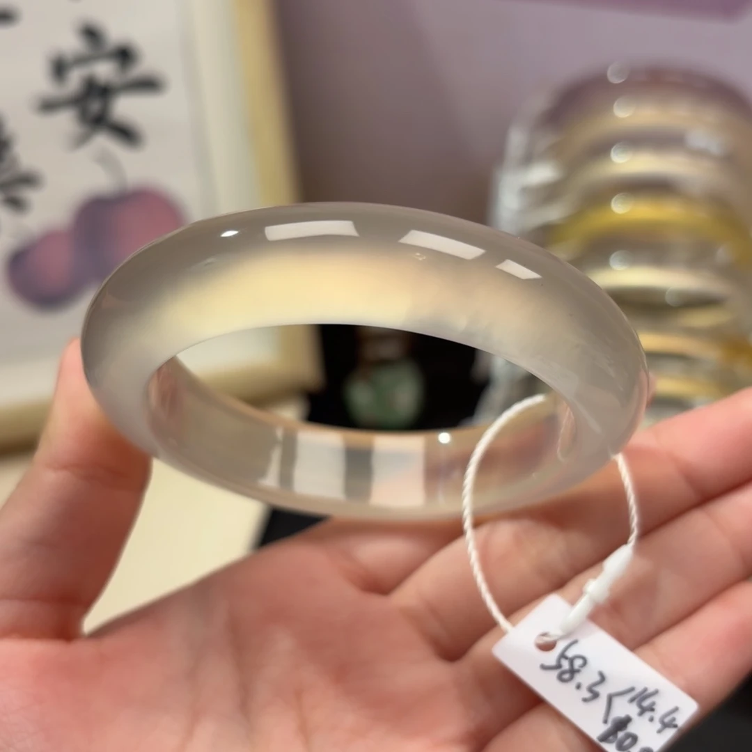 辞***。玛瑙/玉髓未镶嵌手镯