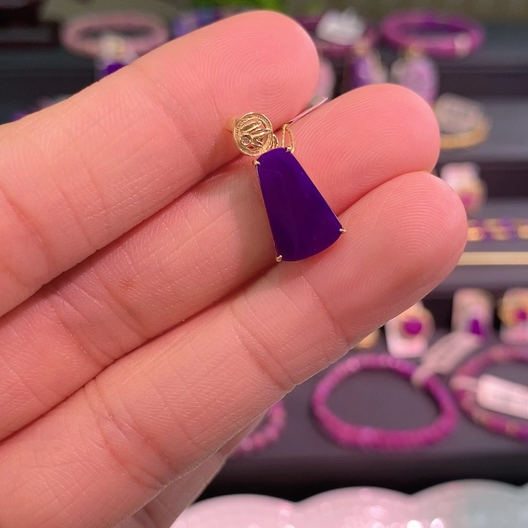 18K金镶嵌苏纪石（舒俱来）吊坠(不含链)