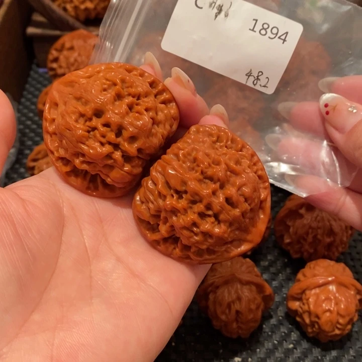 载***管文玩核桃吊坠精品