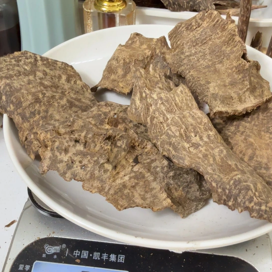 ！***…沉香碎屑沉香芽庄老料54克