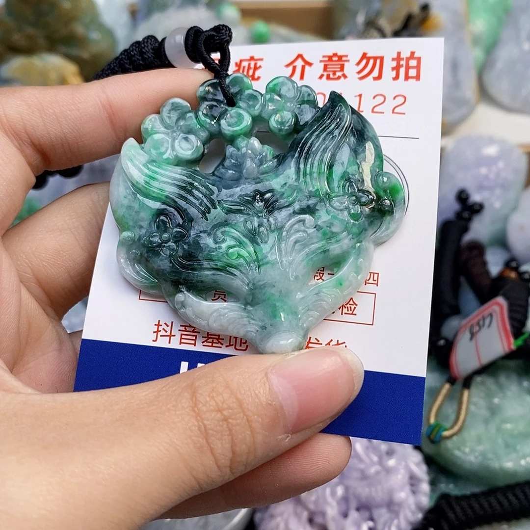 吊坠(不含链)未镶嵌翡翠