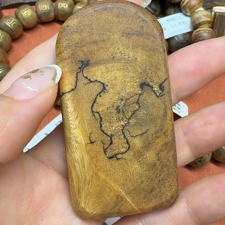 大叶紫檀（黑酸枝木类）