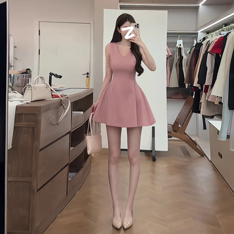 粉色v领无袖背心连衣裙子女夏法式小个子高级感礼服收腰显瘦短裙