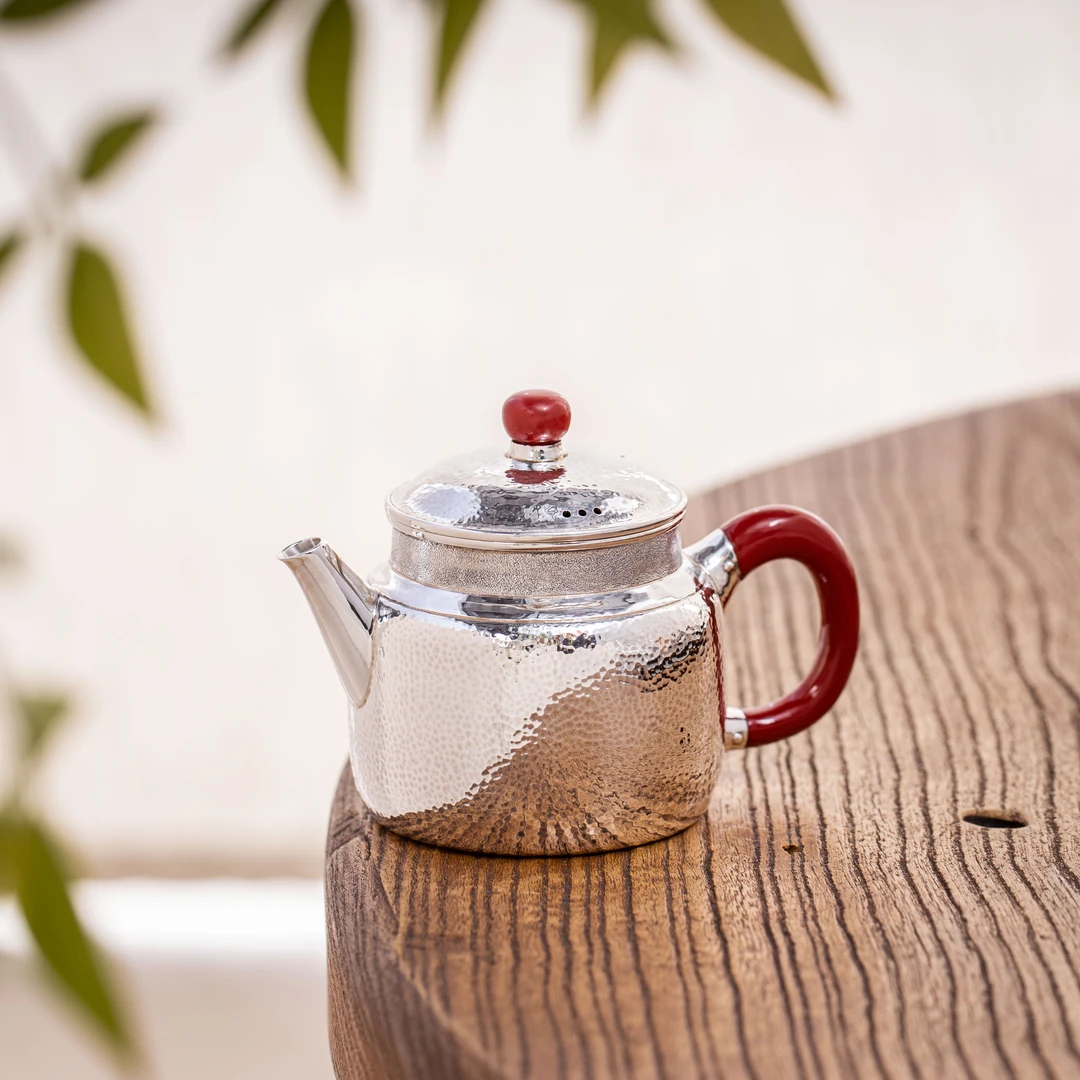 蜂鸟工坊名匠优选漆把漆钮光面锤纹德钟小壶煮水银壶MJYXA1160