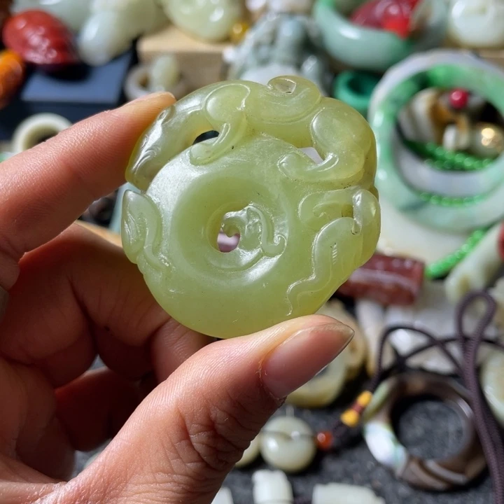 和田玉未镶嵌吊坠(不含链)