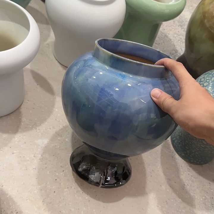 白泥花盆微瑕有孔