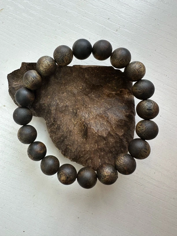 【收藏级精品】天然种植沉香乌身老料全沉水卡1.0规格12克➕20颗