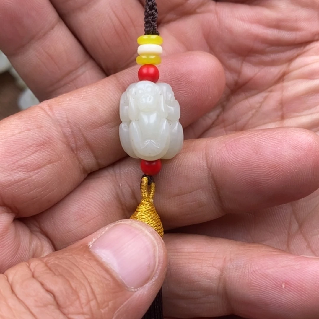 【闪购商品】颈饰未镶嵌和田玉稳*