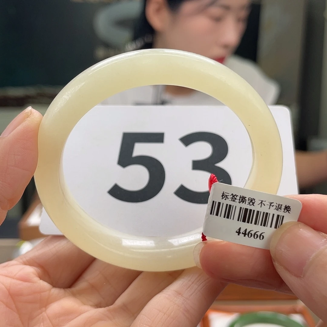 和田玉手镯未镶嵌82