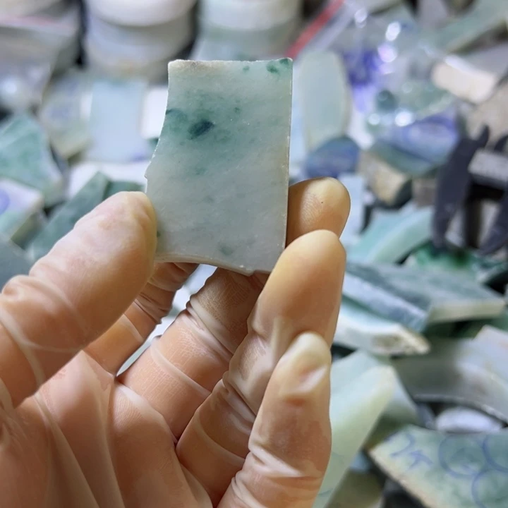 颈饰未镶嵌翡翠翡翠小料