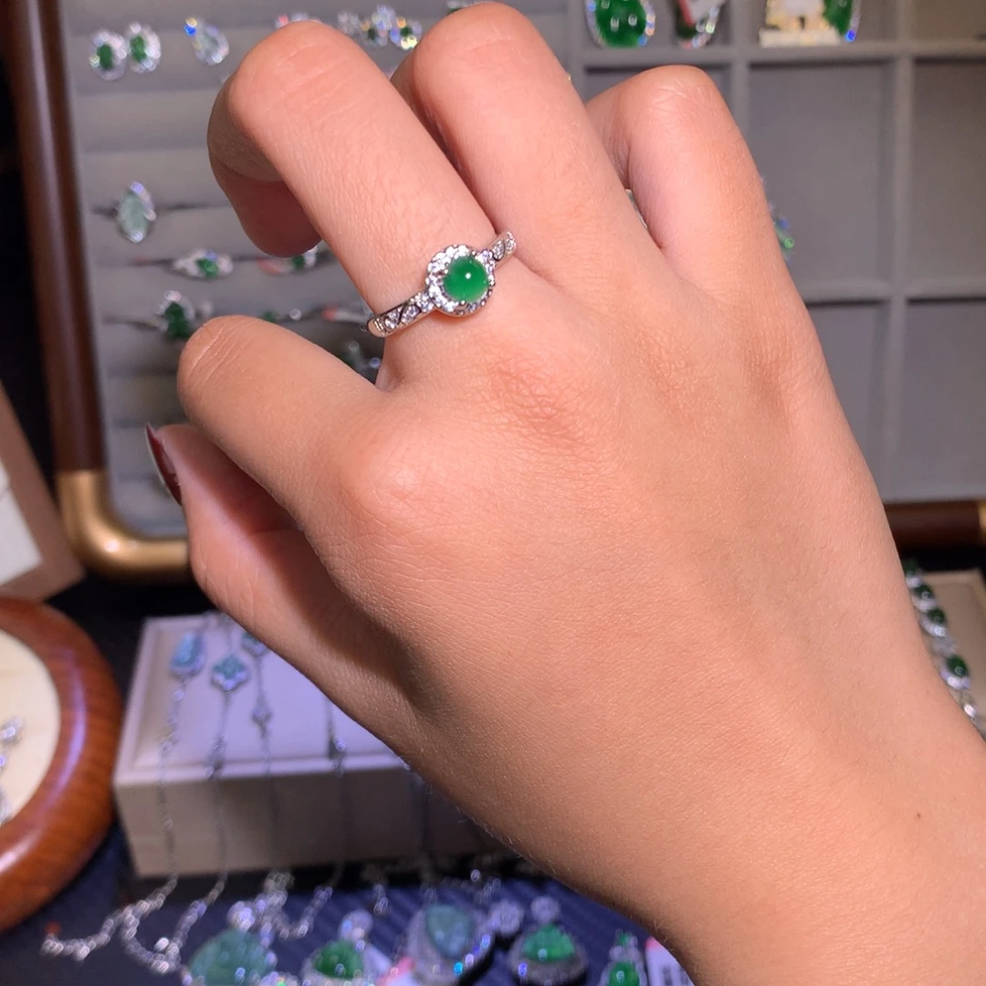 翡翠未镶嵌戒指戒指