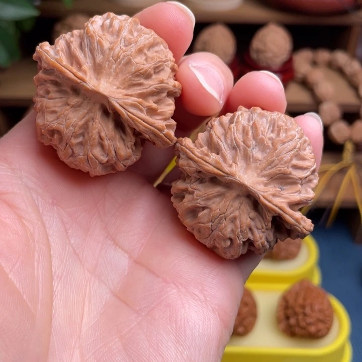 文玩核桃把件苹果园43.5