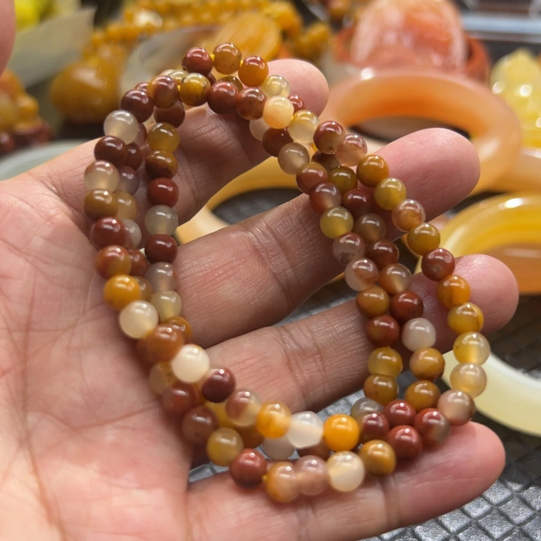 石英质玉未镶嵌颈饰