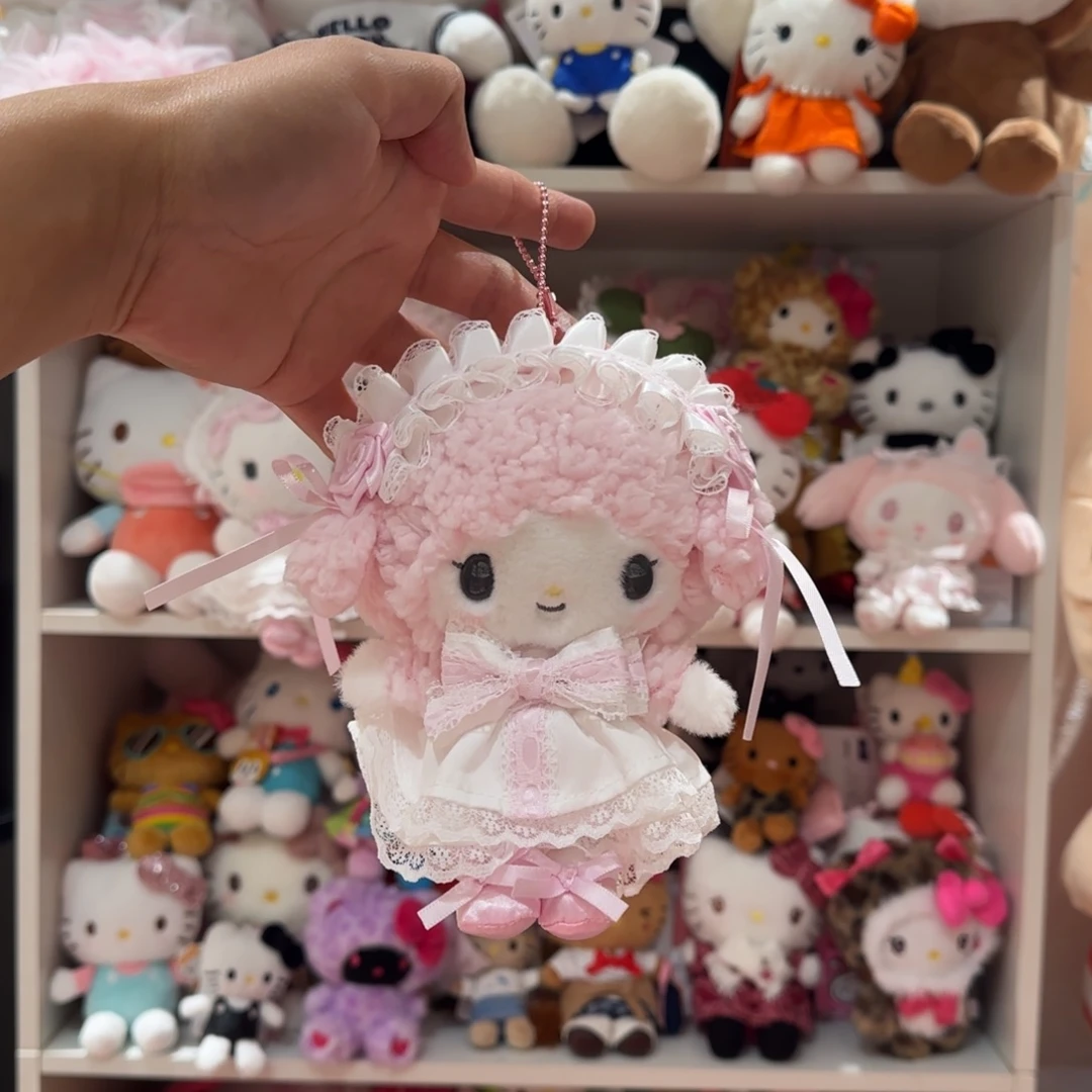 毛绒花嫁小羊挂件lll